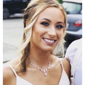 Meet your Posher, Niki